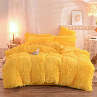Ощутите максимальный комфорт с настраиваемым логотипом Mink Velvet Four-Piece Duvet Cover