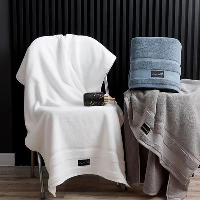 Чистый хлопок Luxury Hotel Towel Set с толстым полосатым узором и дизайном Jacquard