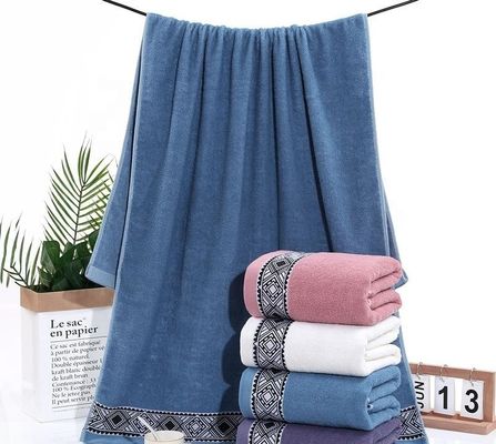 Обыкновенно окрашенное Jacquard High Set Bath Towel изготовлено из 100% чистого хлопка